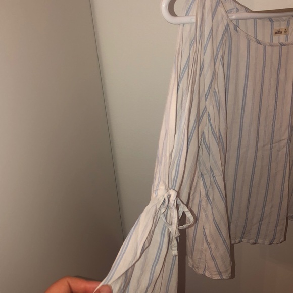 Striped Blouse with Arm Cut Outs - Picture 2 of 3